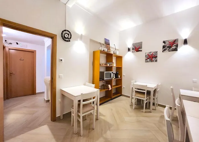 ゲストハウス Quartos Grupos *