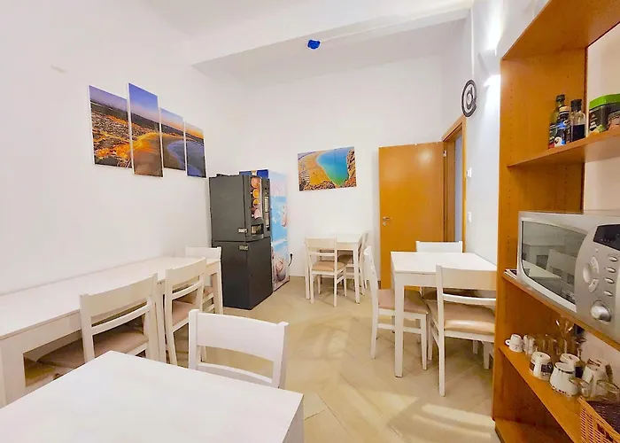 Quartos Grupos Гостевой дом